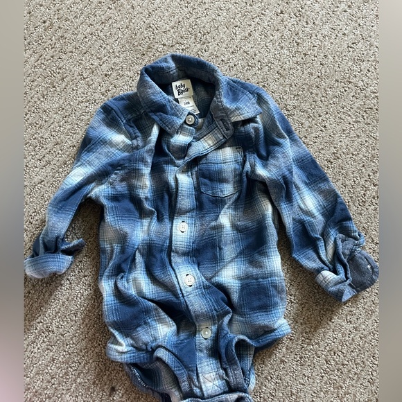 Oshkosh flannel onesie - Picture 1 of 1
